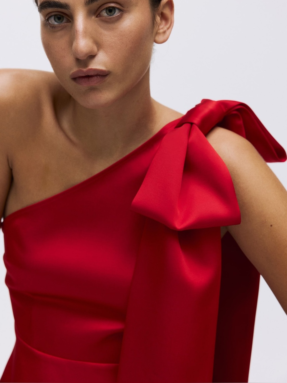 H&M BOW-DETAIL ONE-SHOULDER TOP - Picture 3 of 7